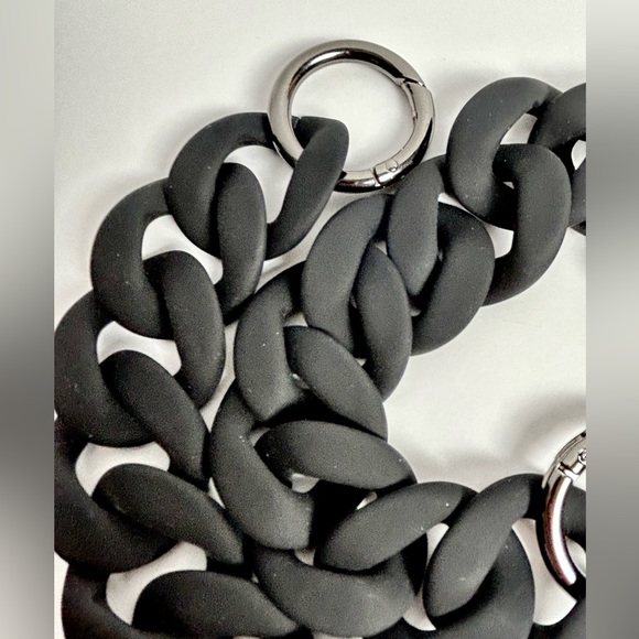 Chunky chain acrylic rubber coated link strap Matte Black, gunmetal hardware - Picture 2 of 4